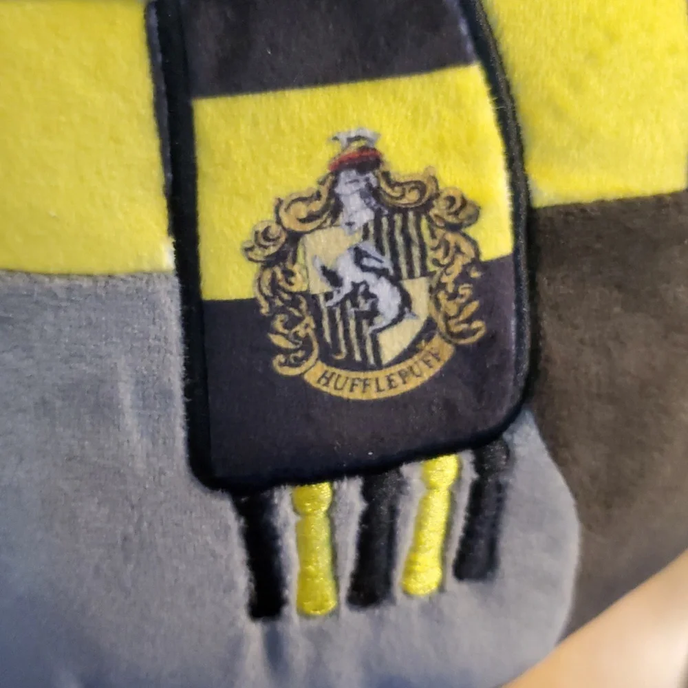Squishmallows NWT‎ Hufflepuff Badger 10